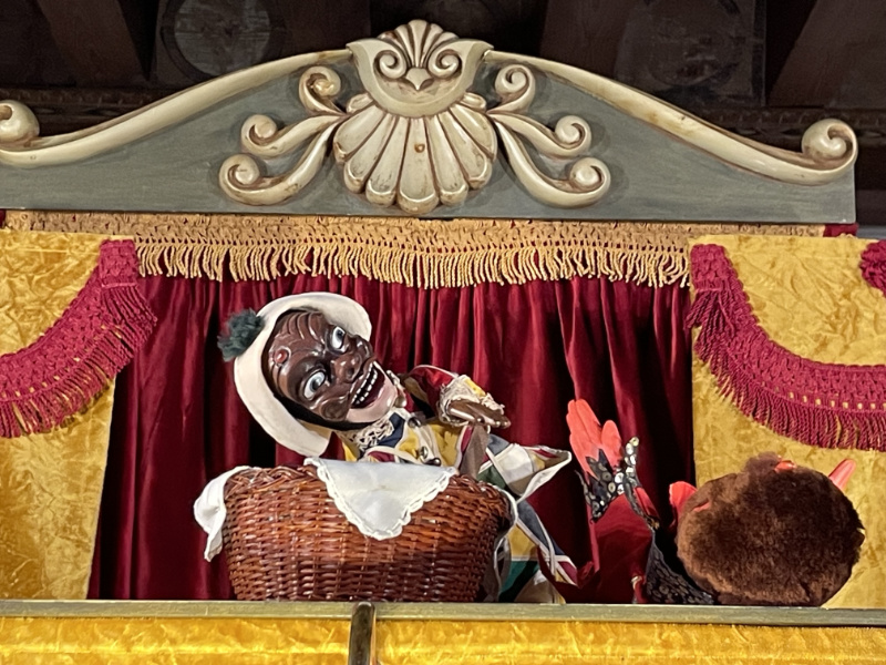 Arlecchino il diavolo e le frittelle